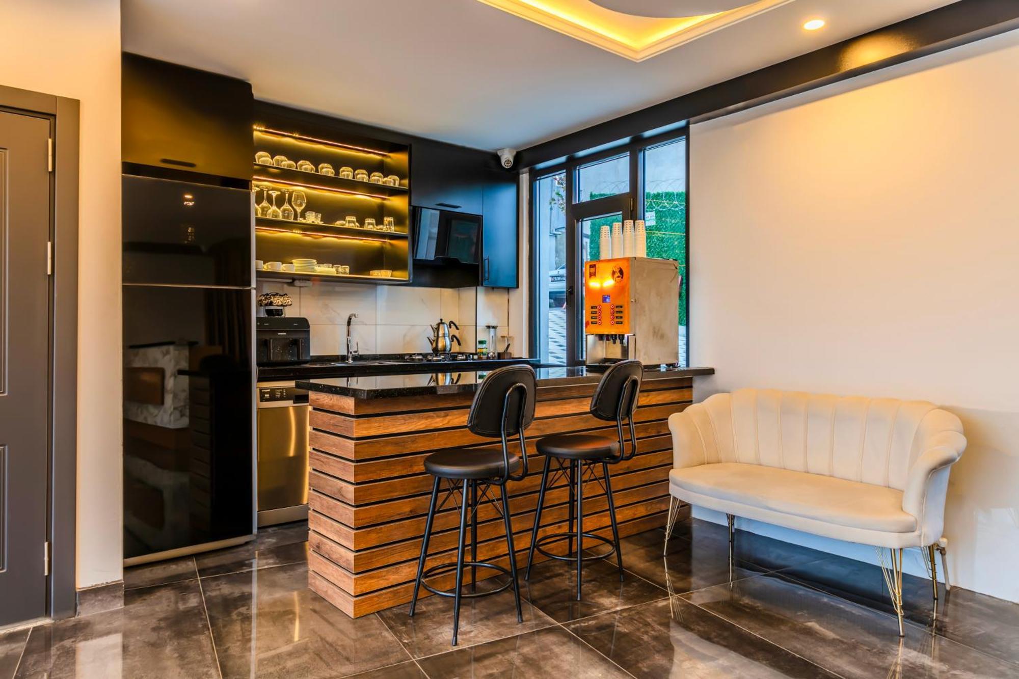 Solin Airport Hotel Arnavutkoy Экстерьер фото